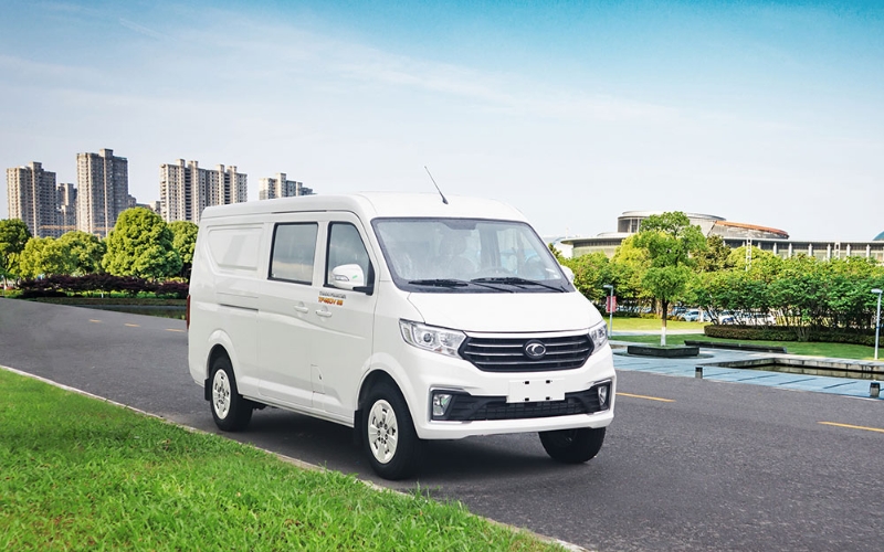 kinh nghiệm mua xe tải van phù hợp