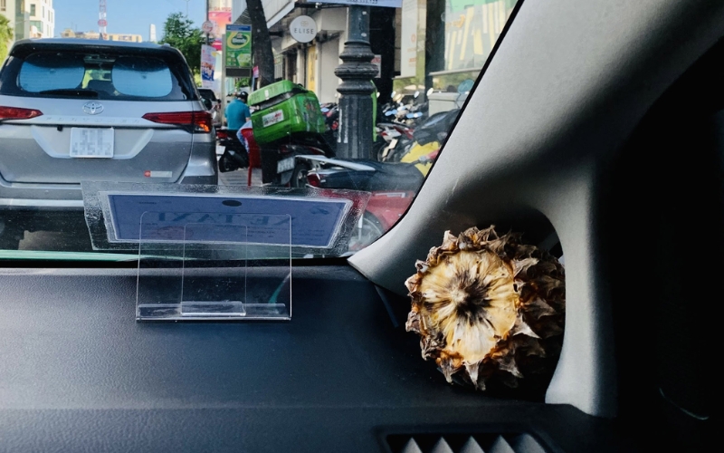 khử mùi hôi trong xe bằng dứa