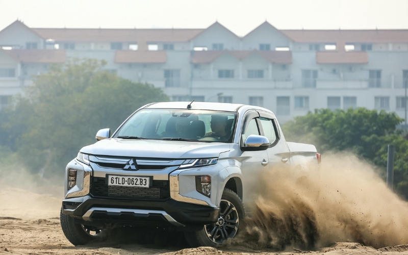 dòng xe mitsubishi triton