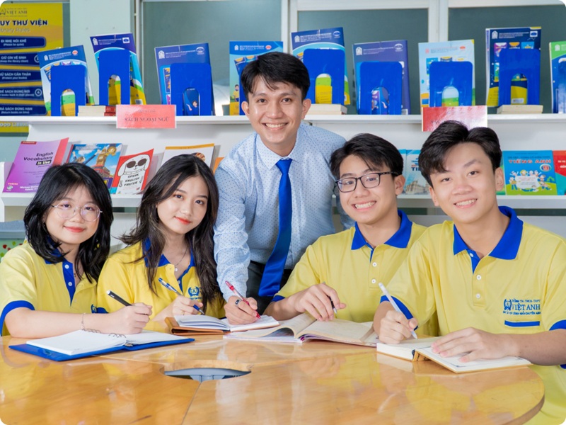 Trường liên cấp Việt Anh